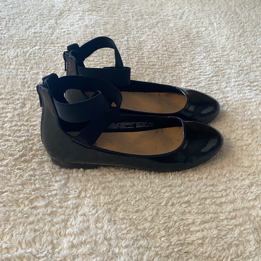 Girls strappy dress shoes